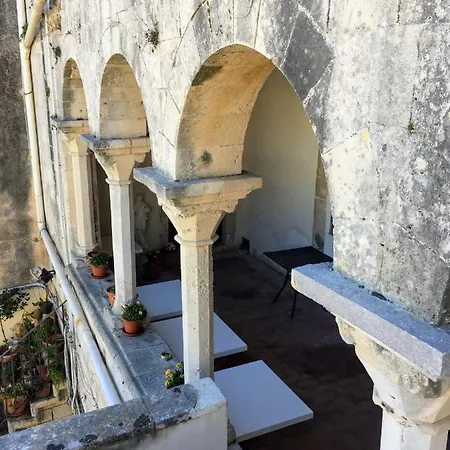 Casa Mirabella *